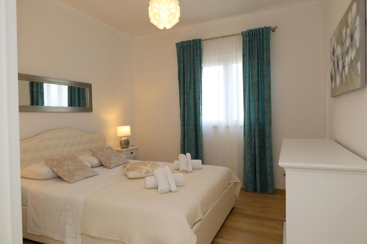 Holiday House Nono Sumartin Ngoại thất bức ảnh