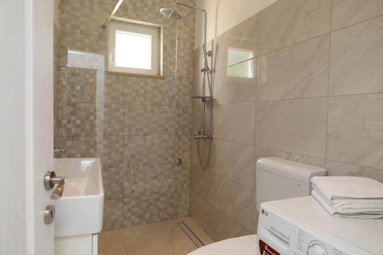 Holiday House Nono Sumartin Ngoại thất bức ảnh
